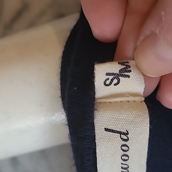 Lely ❤️ Wood angel wing shoulder spike pull over long sleeves. - Picture 6 of 6